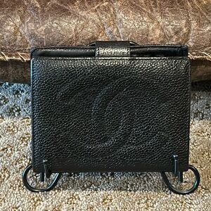 CHANEL Vintage Black Kiss lock Caviar Wallet with Classic Interlocking CC.